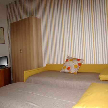 Dimora Ninì Villa Napoli Esterno foto